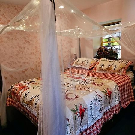 1913 Love Shack Bethel White Lake Ny Buitenkant foto